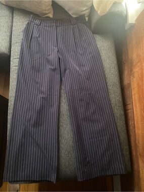 Express Women's Navy Pinstripe Wide Leg Pants - White Stripes